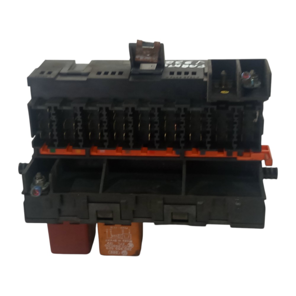 Caixa Fusivel Volkswagen Gol Saveiro Parati 1987 1988a 2005 7