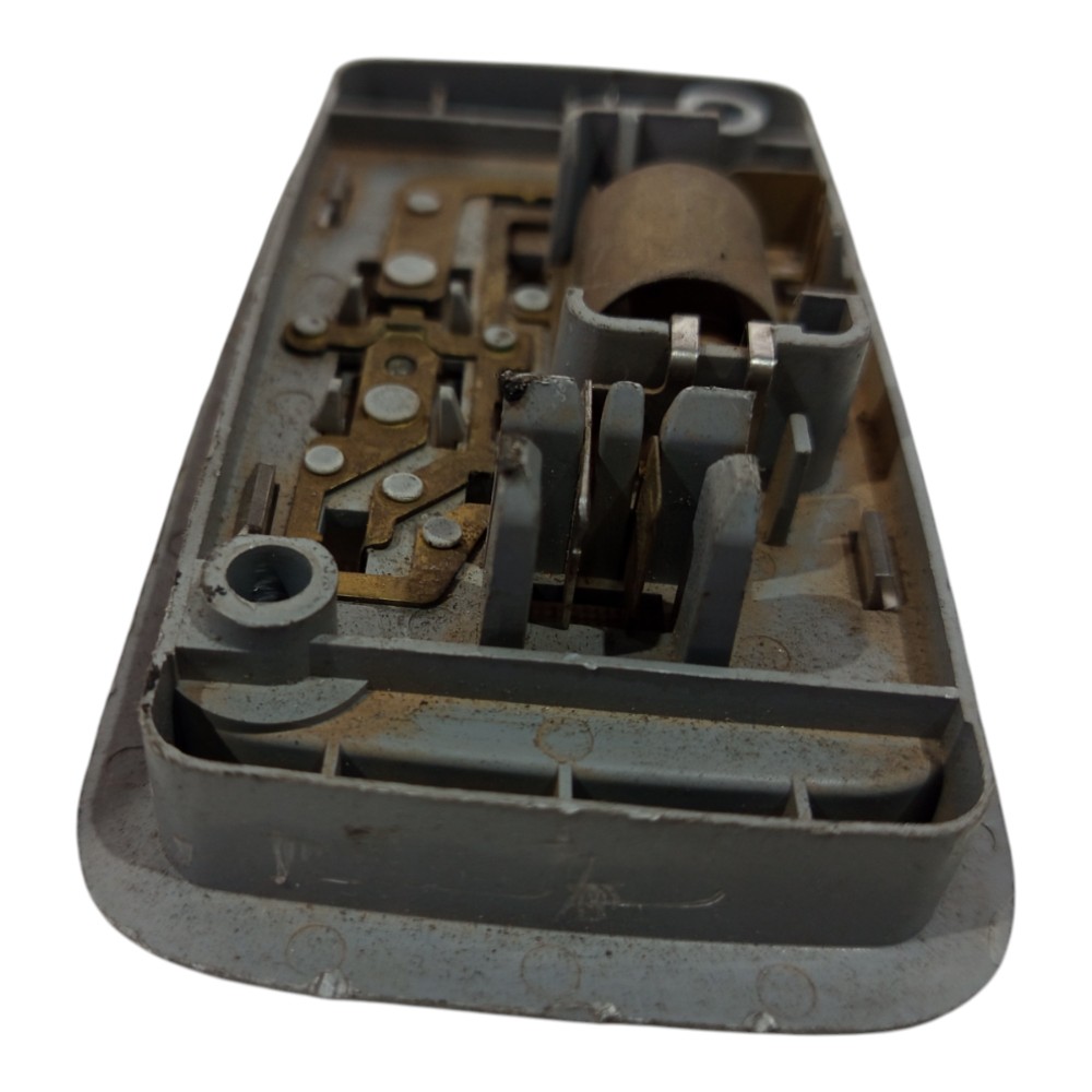 Luz Cortesia Teto Traseiro Pajero Tr4 2002 A 2009 C/avaria 4