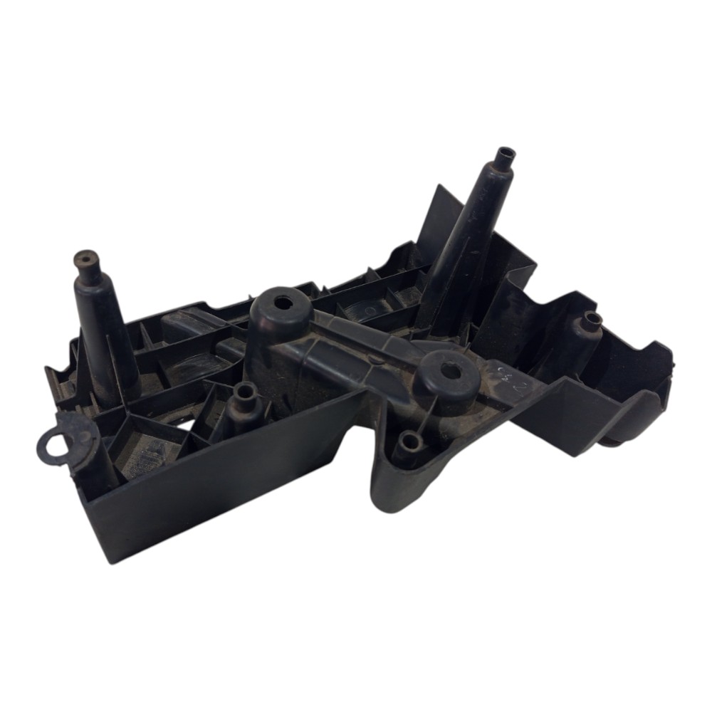 Suporte Plástico Porta Malas Esq Bmw X5 2001 2003 A 2005 Preto 2