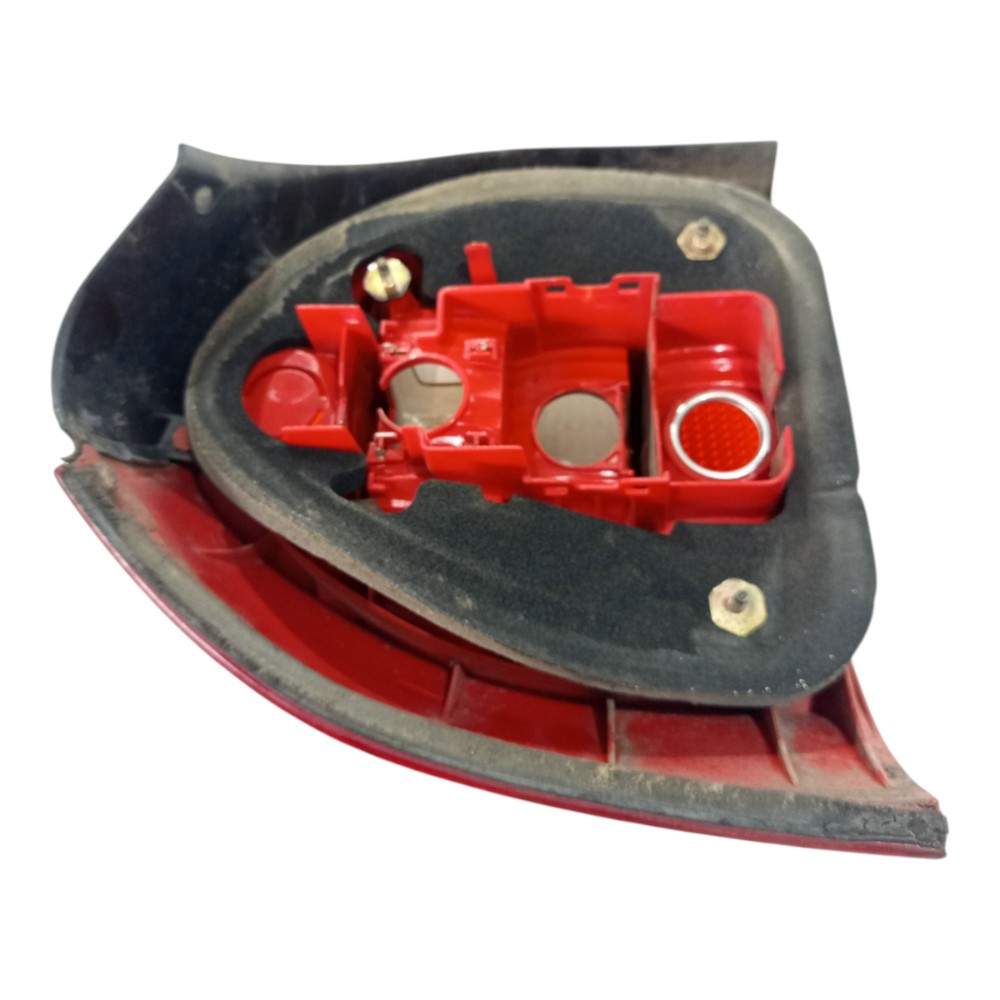 Lanterna Traseira Direita Audi A3 2000 2001 A 2006 Detalhe Direito/passageiro Vermelha 6
