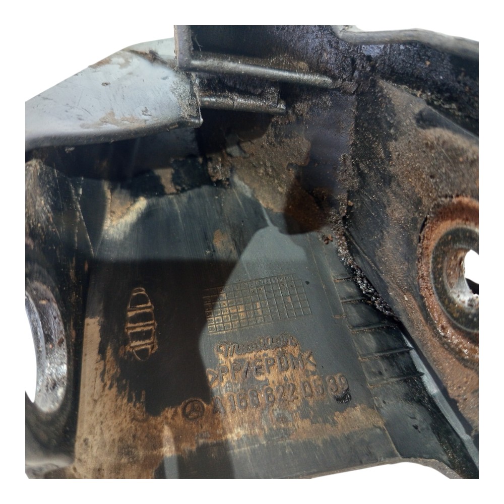 Guarda Pó Lateral Esquerdo Mercedes Cla 2003 A 2005 3