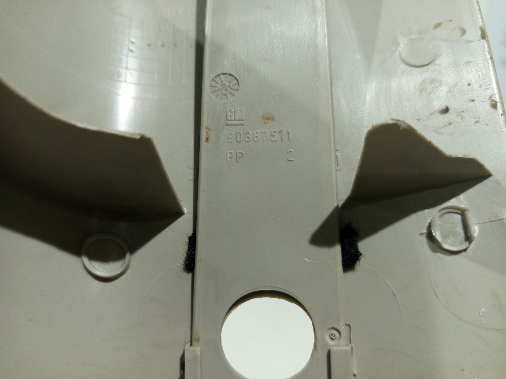Moldura Coluna Traseira Direita Chevrolet Corsa 1994 A 2010 7