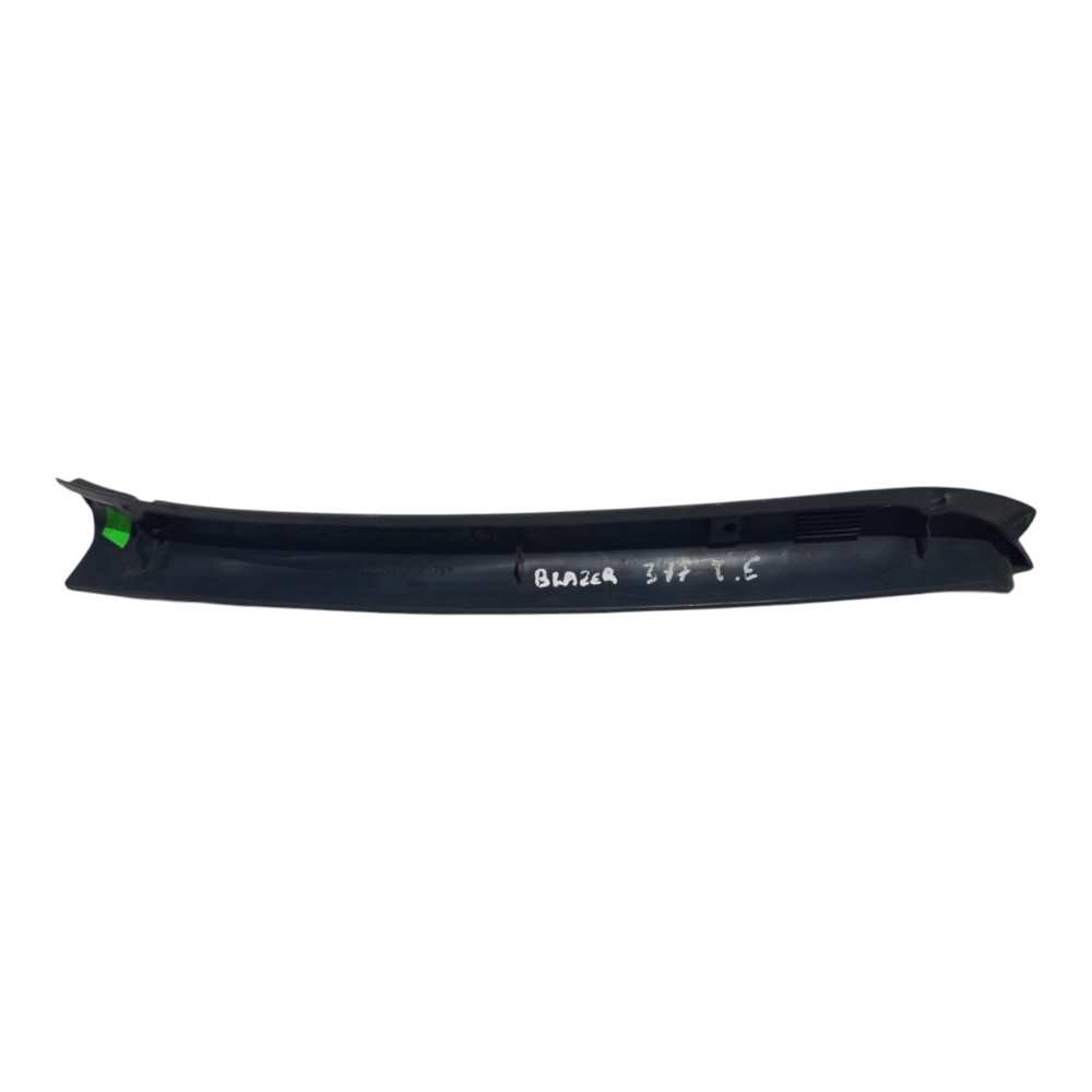 Moldura Acabamento Porta Traseira Ld Gm Blazer 1995 A 2000 Preto 7