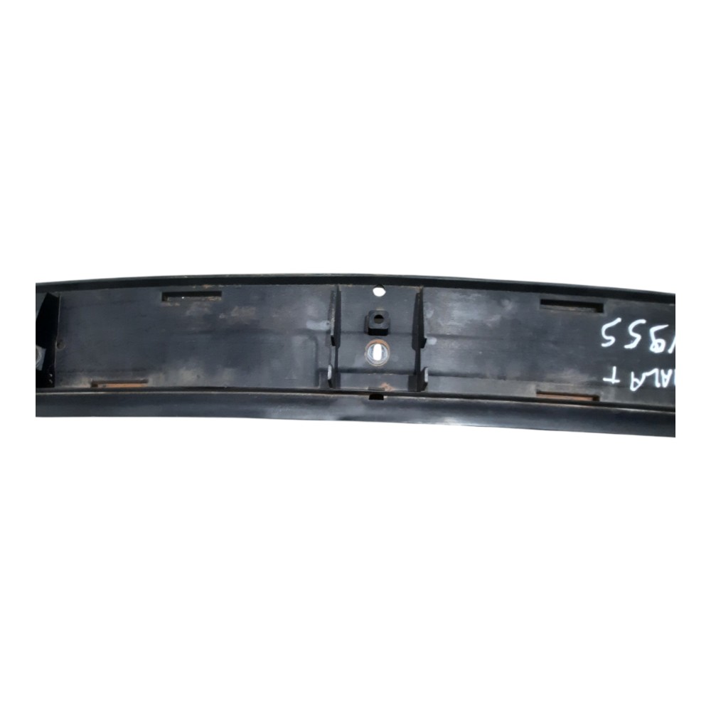 Suporte Moldura Tampa Tras Porta-malas Porsche Cayenne 03/06 4
