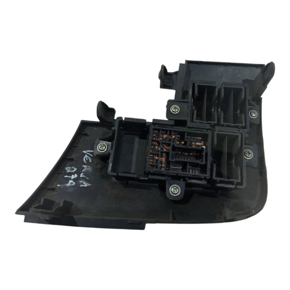 Moldura Botão Retrovisor Nissan Versa March 2011 2012 A 2015 4