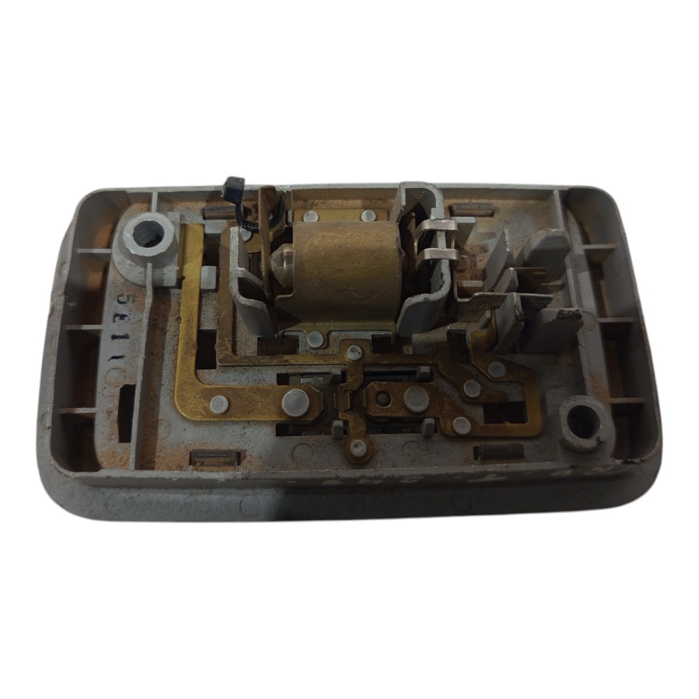 Luz Cortesia Teto Traseiro Pajero Tr4 2002 A 2009 C/avaria 8