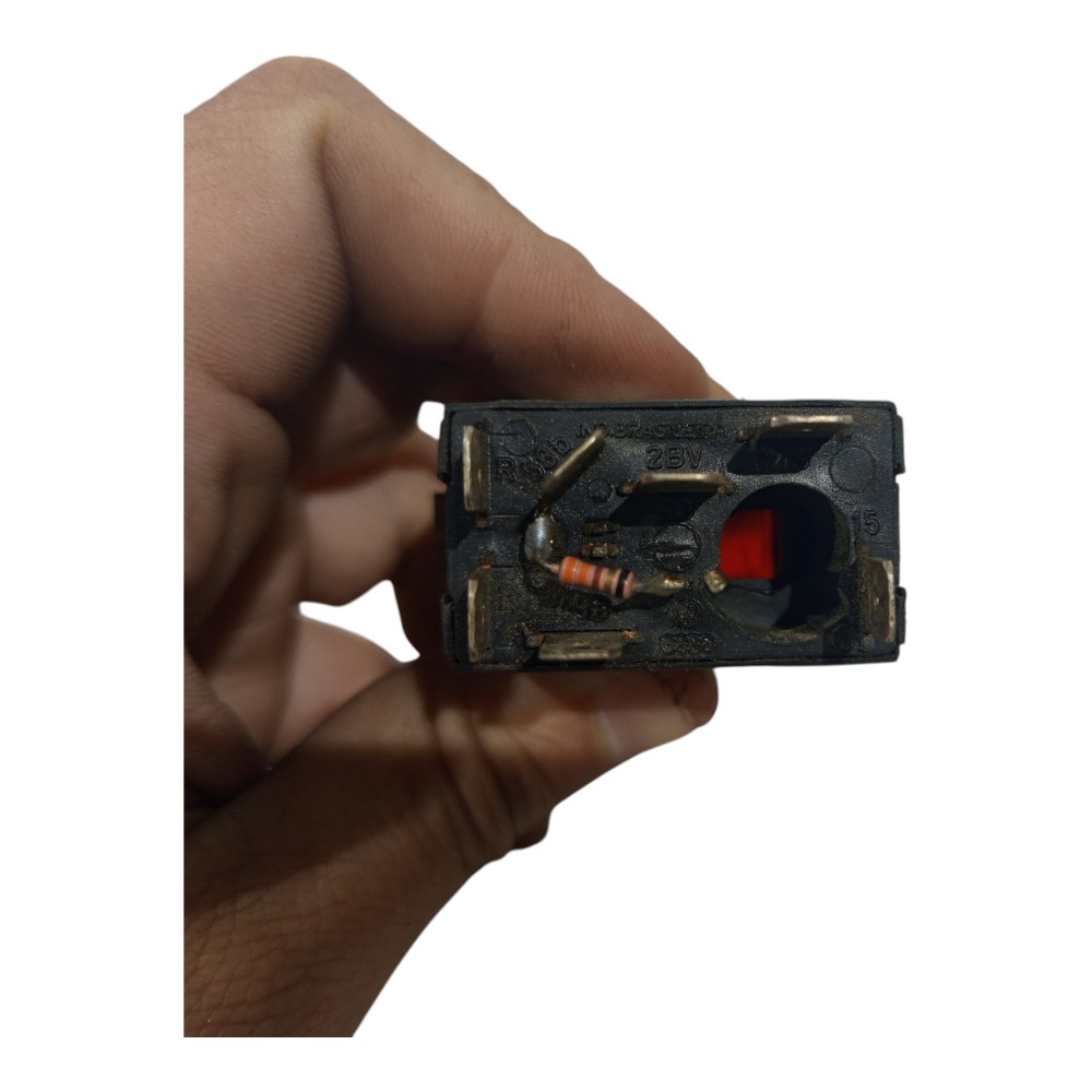 Botão Interruptor Pisca Alerta Volkswagen Parati 1988 A 1994 Vermelho E Preto 4
