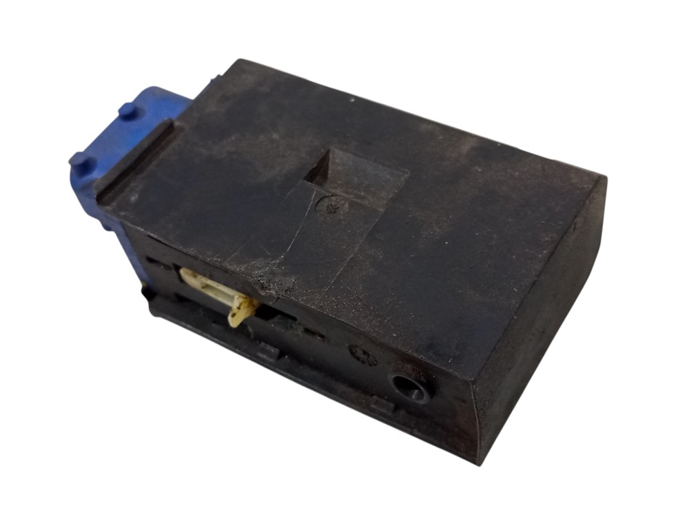 Atuador Fechadura Porta Dianteira Ld Bmw 323i 1995 A 1999 2