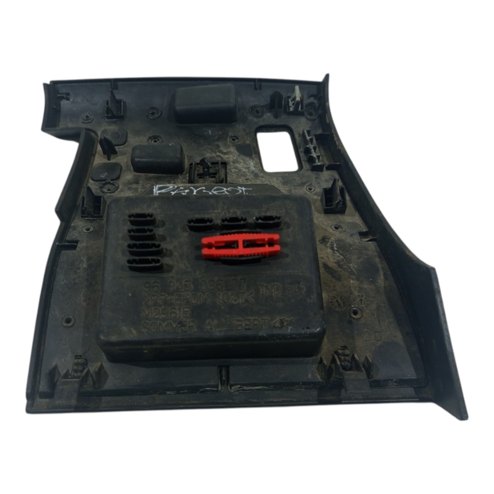 Moldura Tampa Caixa Fusível Peugeot 307 Sw 2002 2003 A 2011 7