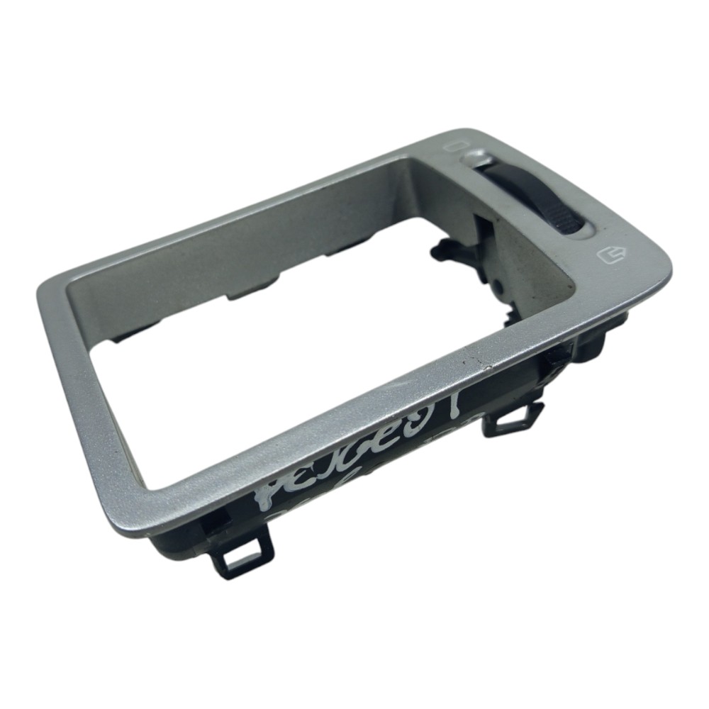 Capa Moldura Difusor Ar Peugeot 307 2008 2009 2010 A 2012 3