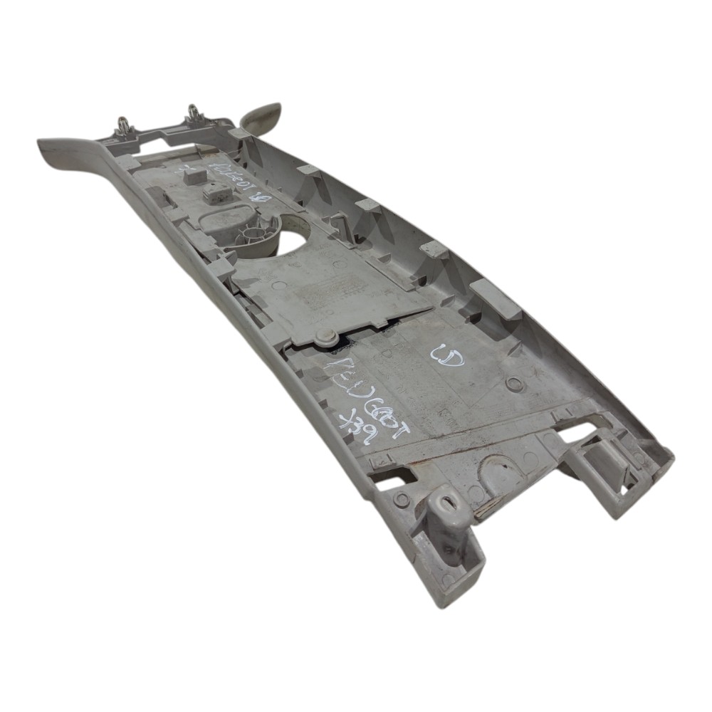 Moldura Coluna Lado Direi Peugeot 307 2001 2002 2003 A 2008 4
