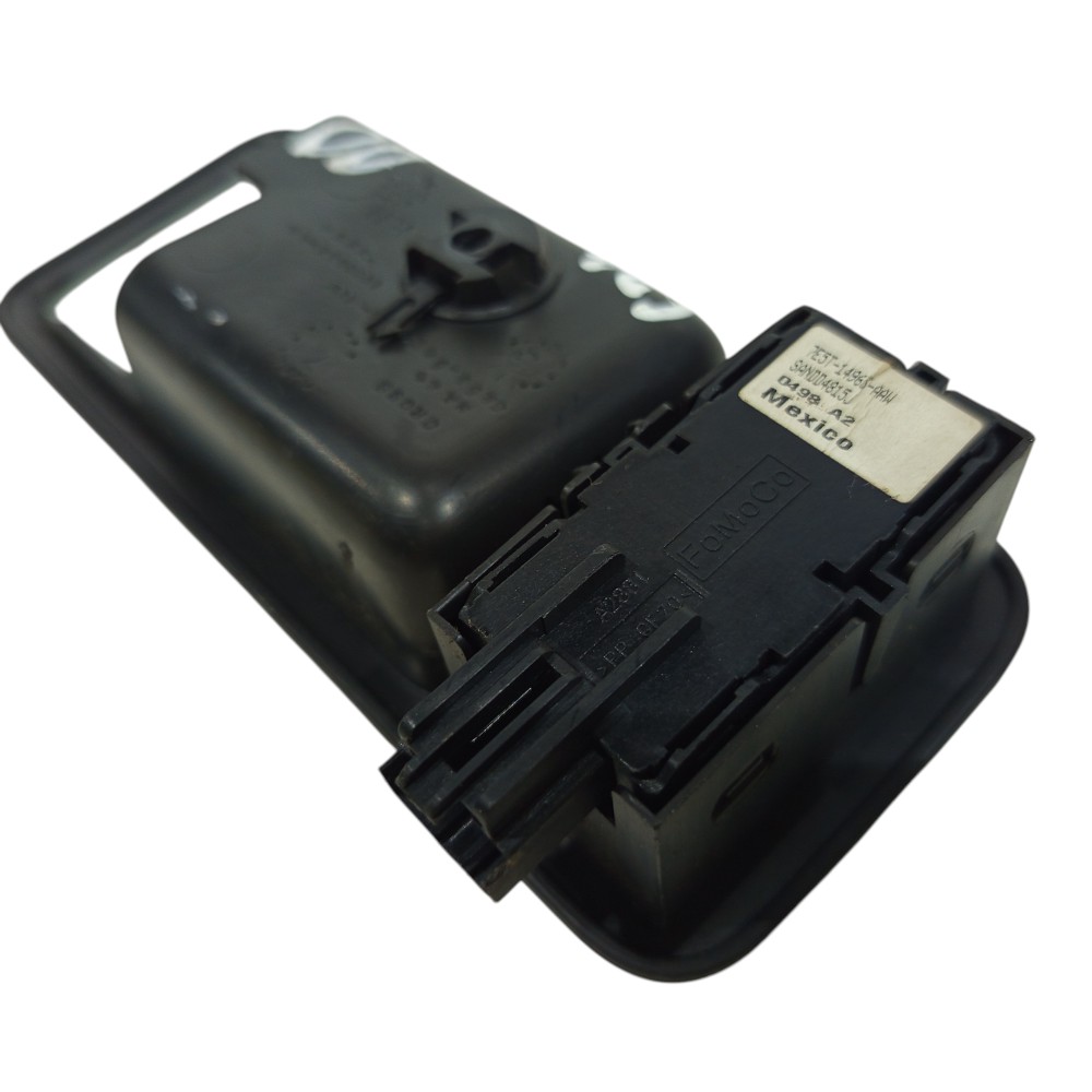 Moldura Botão Trava Diant Direita Ford Fusion 2006 A 2012 2
