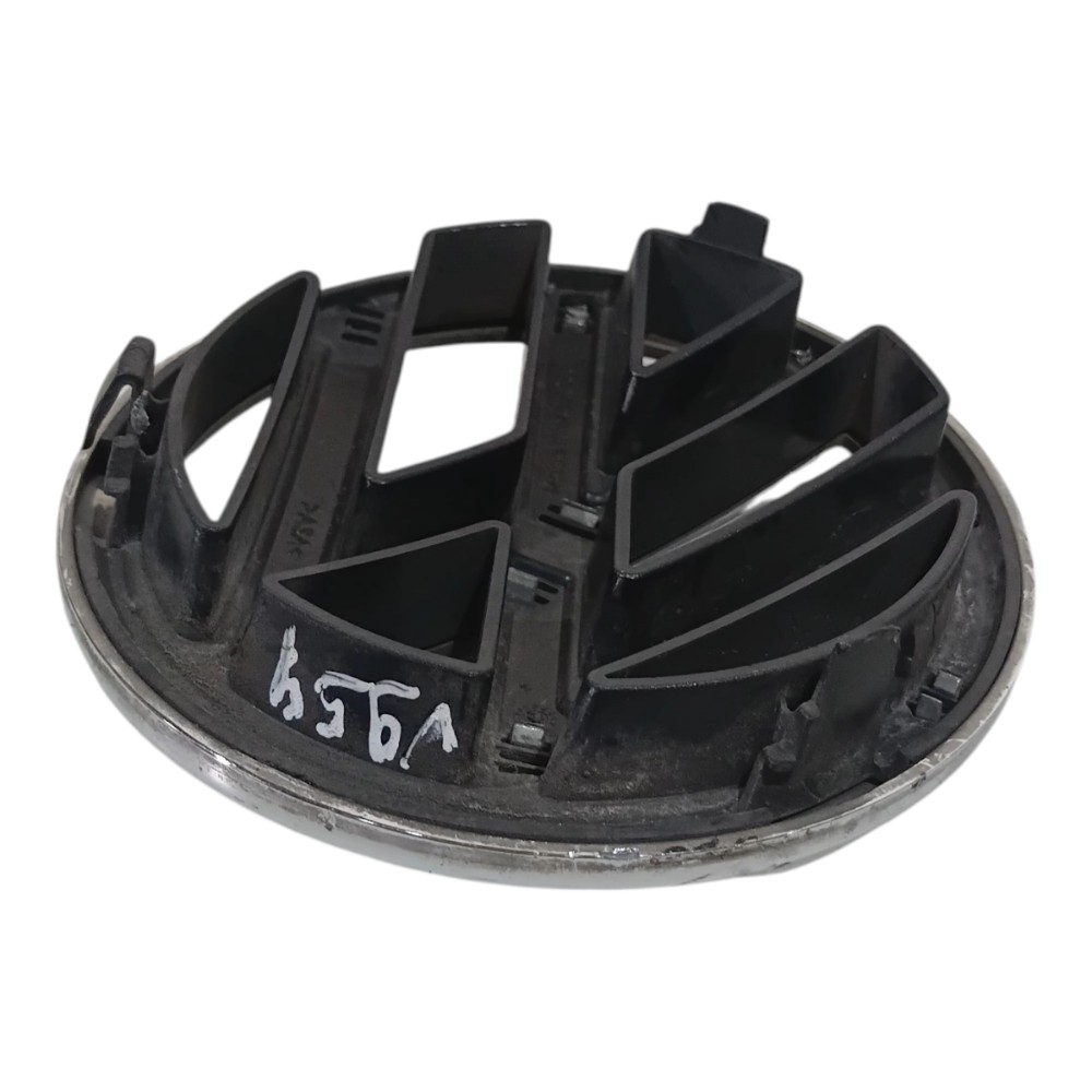 Emblema Dianteiro Grade Volkswagen Jetta 2011 A 2015 5