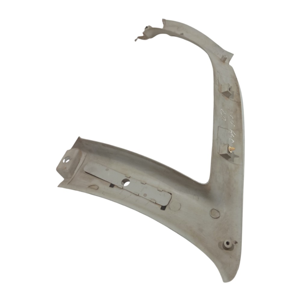 Acabamento Coluna Direita Gm Chevrolet Corsa 1998 99 A 2002 2