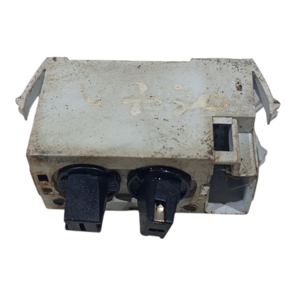 Botão Alerta Aviso Porta Painel Renault Scenic 2001 A 2012 Preto E Branco 9