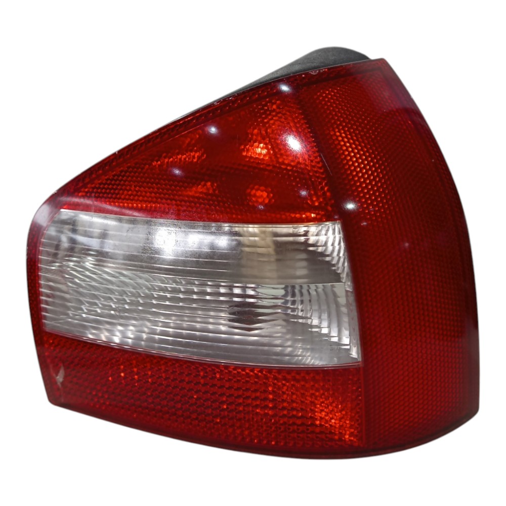 Lanterna Traseira Direita Audi A3 2000 2001 A 2006 Detalhe Direito/passageiro Vermelha 3