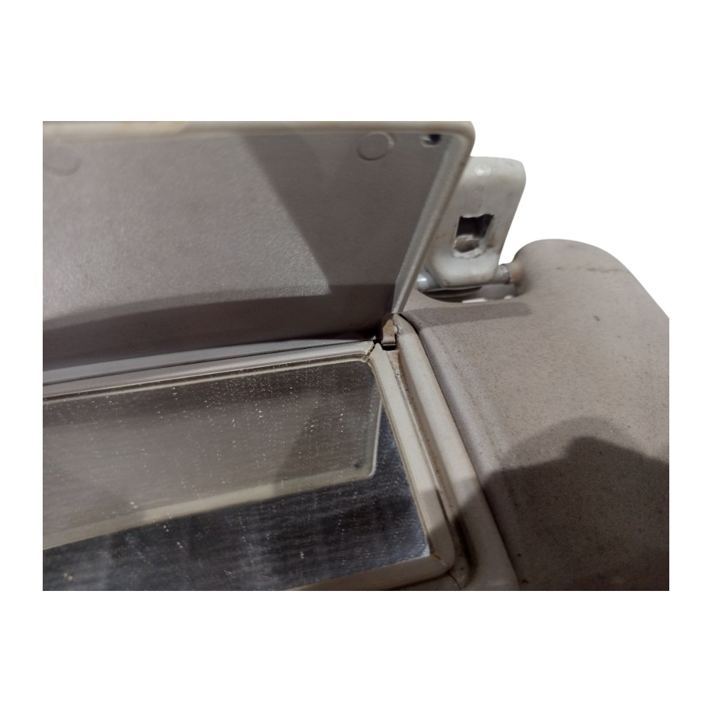 Quebra Sol Esquerdo Ford Fiesta 1996 A 2002 Avarias Detalhes 6