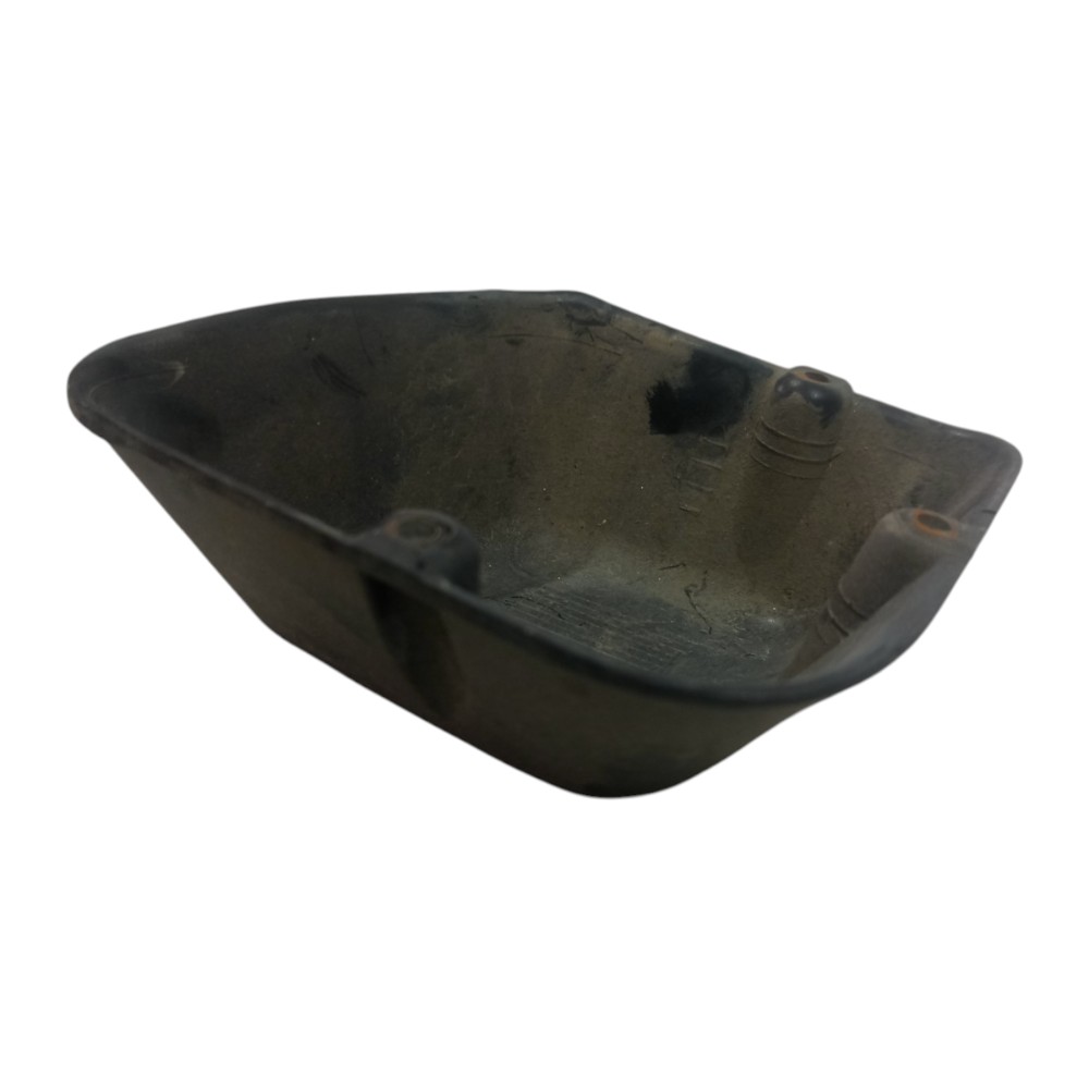 Protetor Interno Lanterna Tras Direita Fiat Siena 2005/2014 6