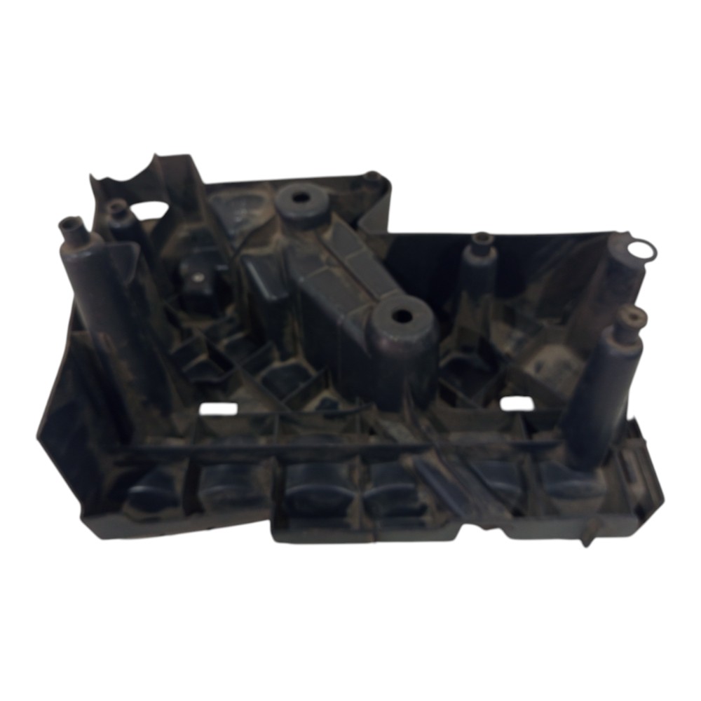Suporte Plástico Porta Malas Esq Bmw X5 2001 2003 A 2005 Preto 1