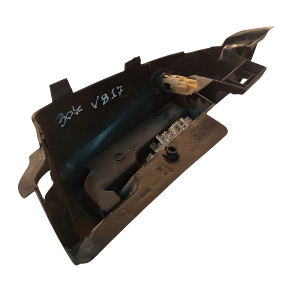 Suporte Tampa Bagagito Direito Peugeot 307 2001 A 2008