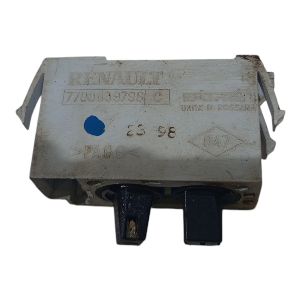 Botão Alerta Aviso Porta Painel Renault Scenic 2001 A 2012 Preto E Branco 8