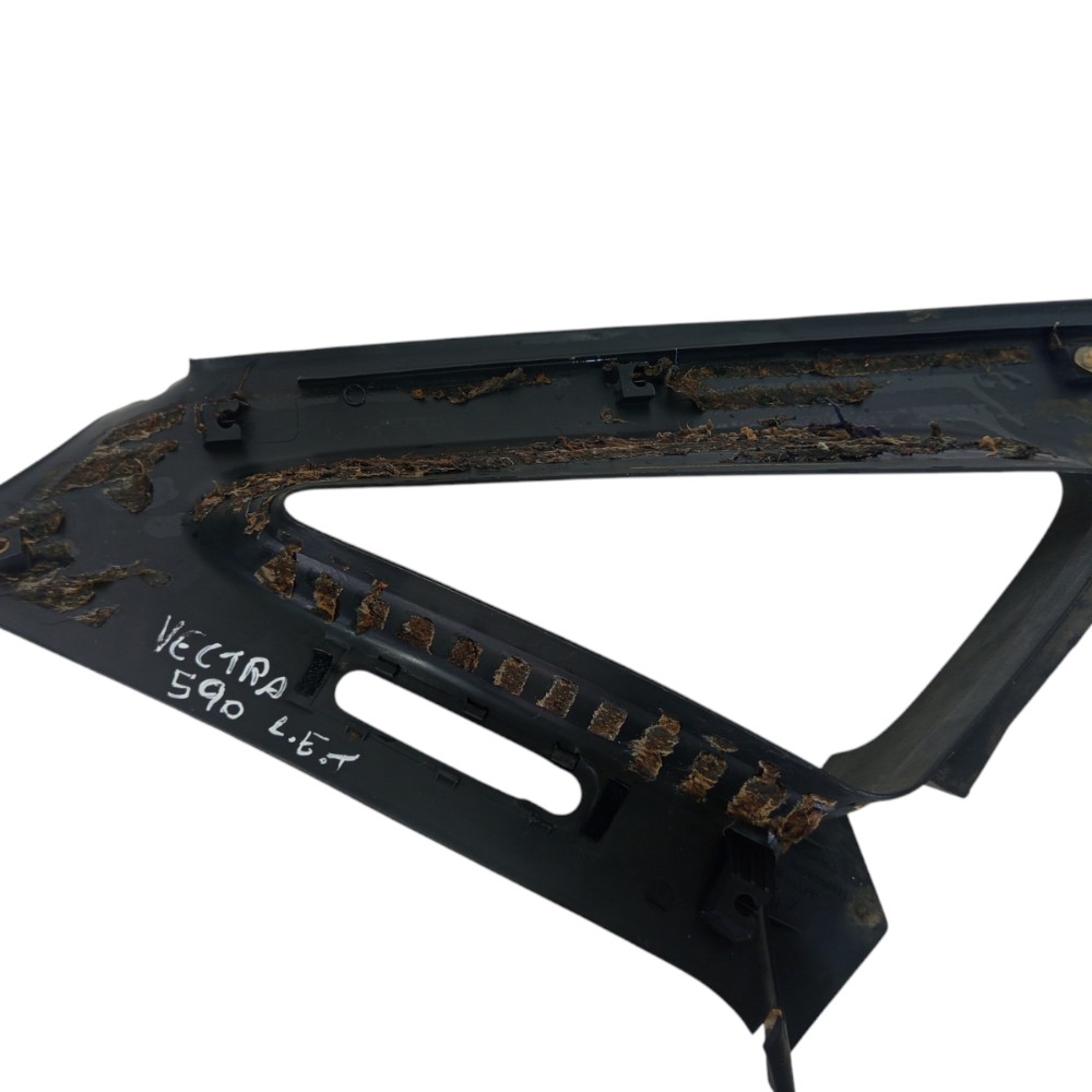 Moldura Lateral Traseira Direita Gm Vectra 1993 1994 A 1996 4
