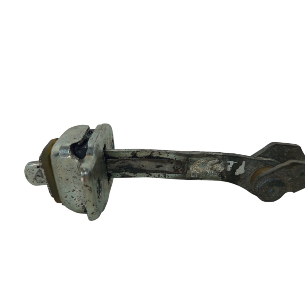 Limitador Porta Dianteira Direita Celta 2000 2001 A 2012 3