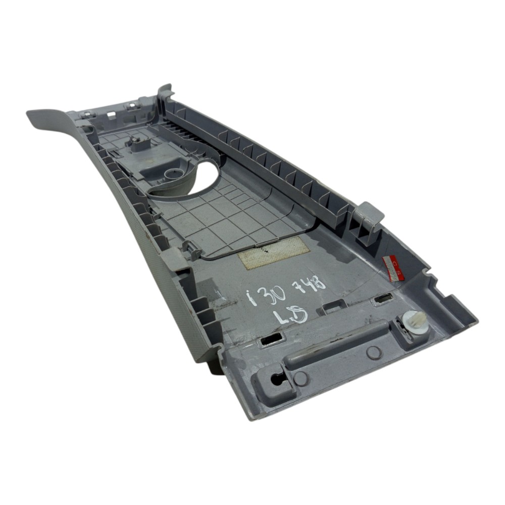 Moldura Coluna Direita Hyundai I30 2013 2014 A 2016 3