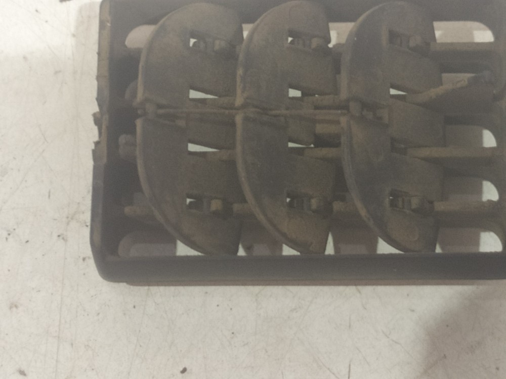 Grade Difusor Arr Renault Megane 1998 A 2006 Original 4