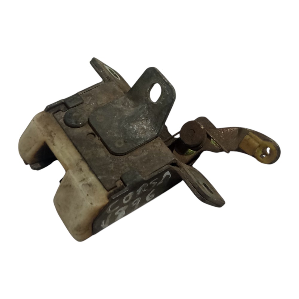 Fechadura Tampa Traseira Gm Chevrolet Corsa 1994 1995 A 2002 3