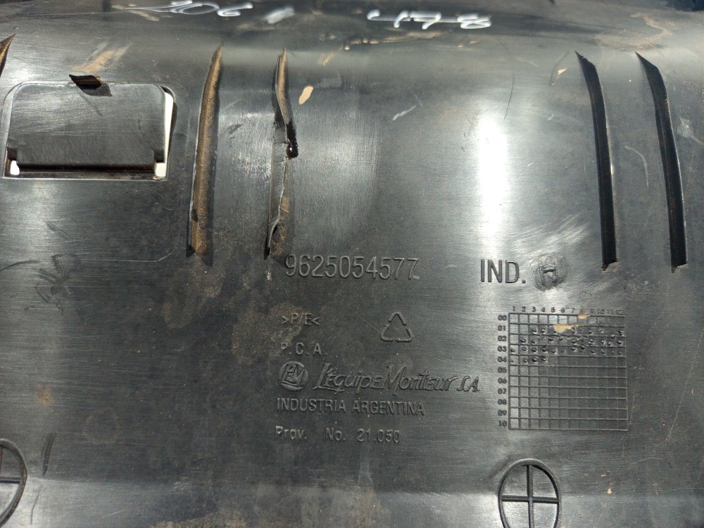 Acabamento Interno Tampa Traseira Peugeot 206 1999 A 2010 5