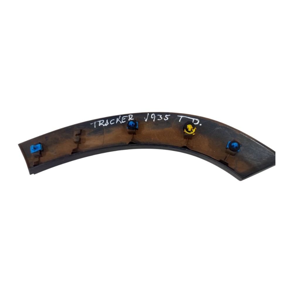 Moldura Frisa Caixa Roda Traseira Direita Gm Tracker 20 A 24 2