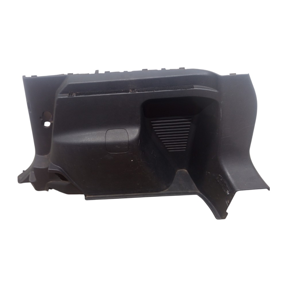 Forro Direito Porta Malas Nissan Livina At 1.8 16v 2009 A 13 7