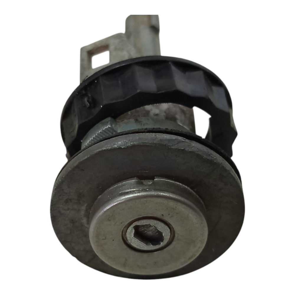 Cilindro Miolo Tampa Porta Malas Ford Fiesta 1996 A 2002 2
