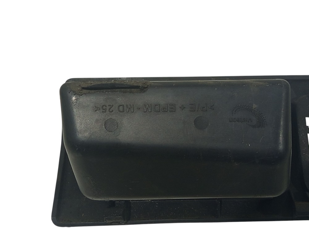 Moldura Esquerda Porta Objetos Peugeot 206 2001 A 2014 5