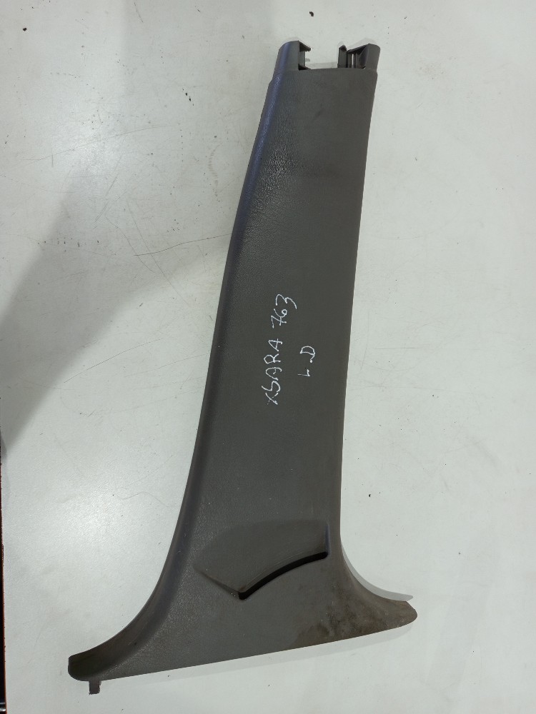 Moldura Acabamento Coluna Inferior Direito Xsara 2001 A 2012 4