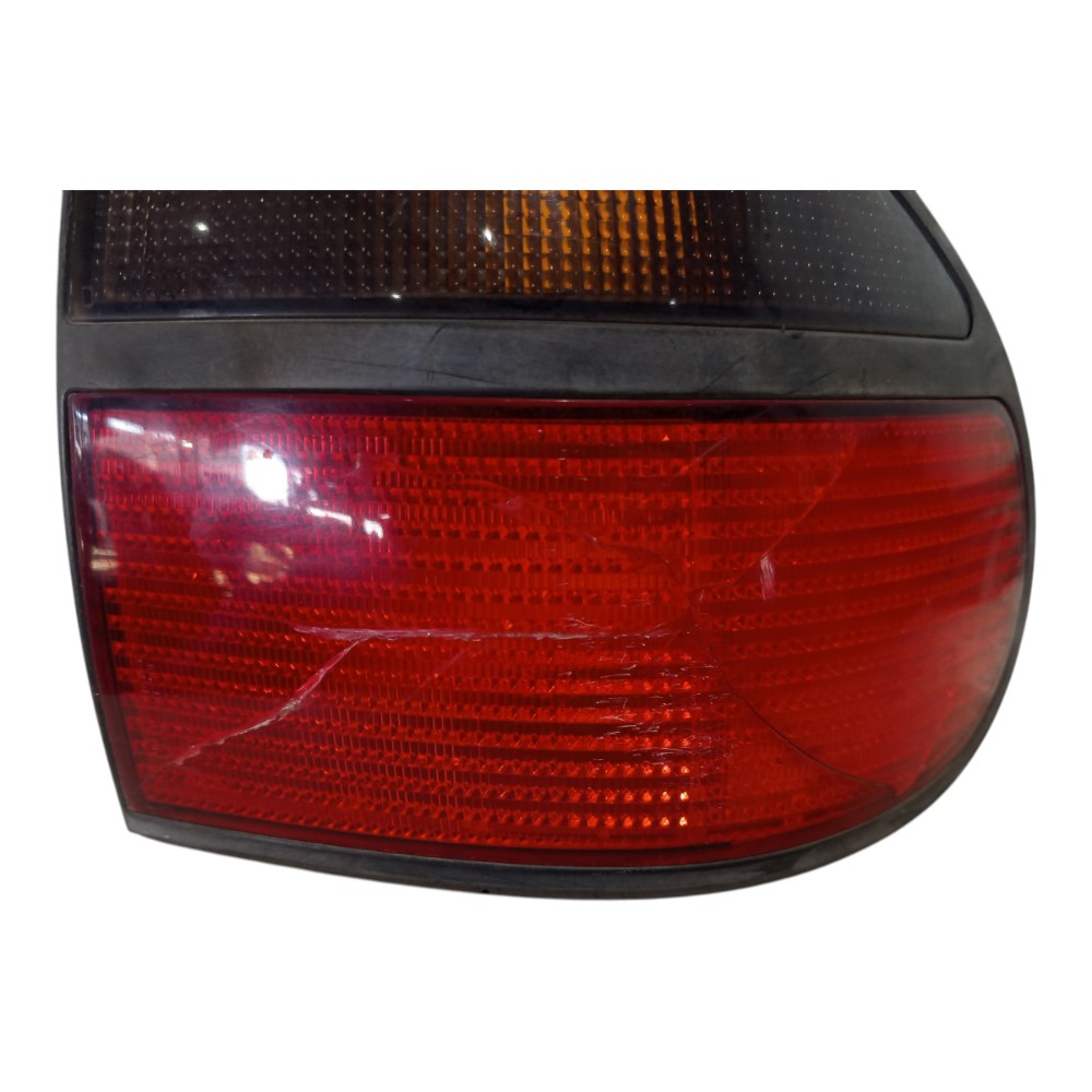 Laterna Traseira D Renault Laguna 2.0 1995 A 2001 Avaria Direito/passageiro Vermelho/laranja Escuro 2
