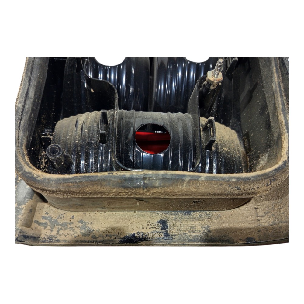 Lanterna Traseira Esquerdo Fiat Uno Mille 2004 A 2010 517248 Esquerdo/motorista Vermelho E Branco 4