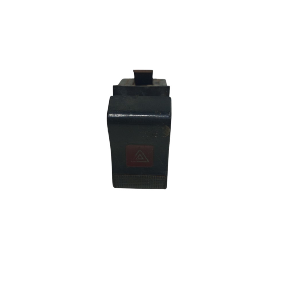 Botão Luz Emergência Pisca Lerta Volkswagen Santana 95 A 011 5