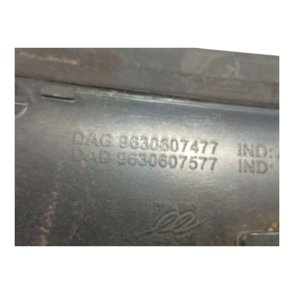 Acabamento Churrasqueira Esquerda Peugeot 207 2008 A 2013 4