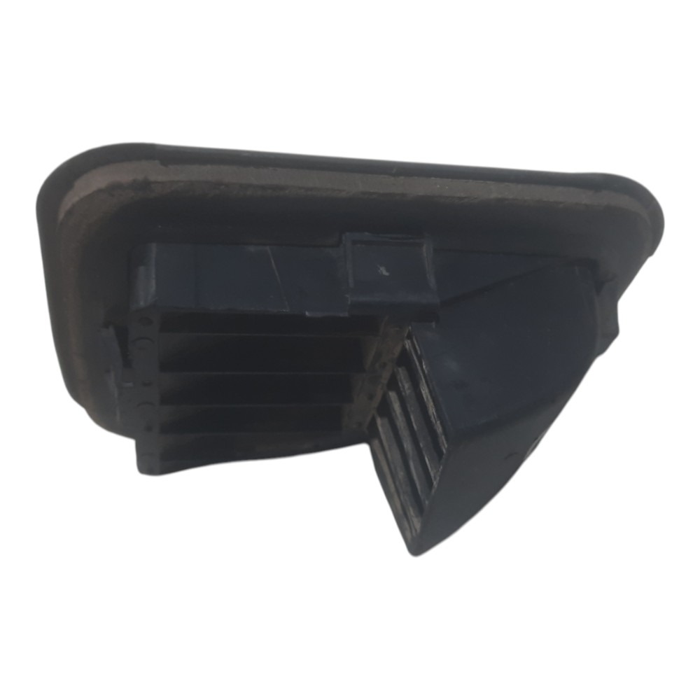 Difusor Ar Carroceria Traseira Direita Vw Voyage 1.0 8v 2008 9