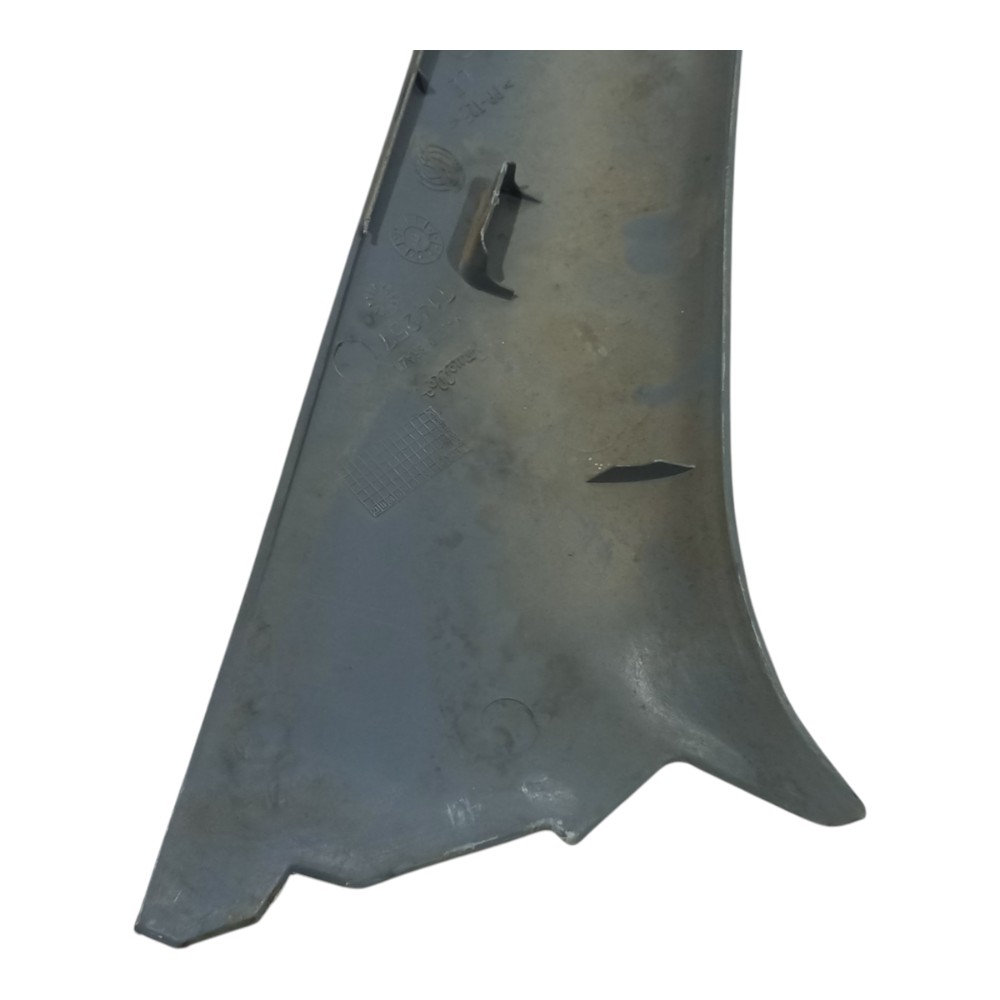Moldura Coluna Parabrisa Direito Palio 1996 A 2003 Detalhe 6
