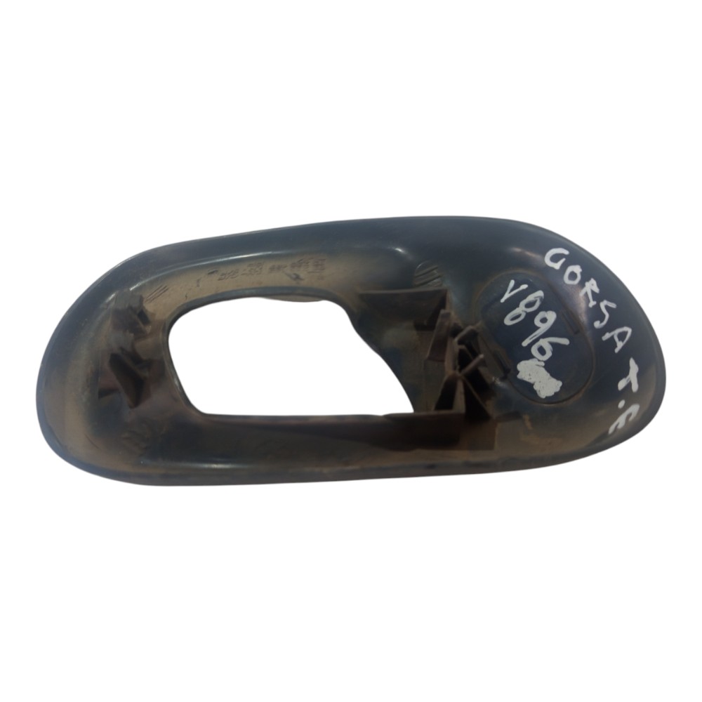 Moldura Maçaneta Traseira Esquerda Gm Corsa 1994 1995 A 2002 3