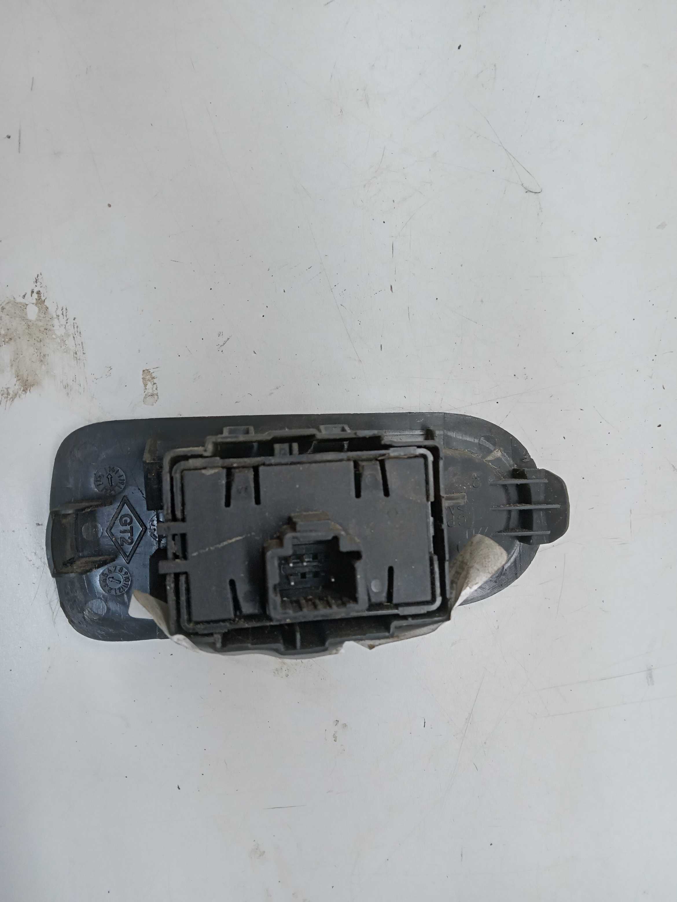 COMANDO BOTAO VIDRO PORTA TRASEIRA LD RENAULT DUSTER 2017 1