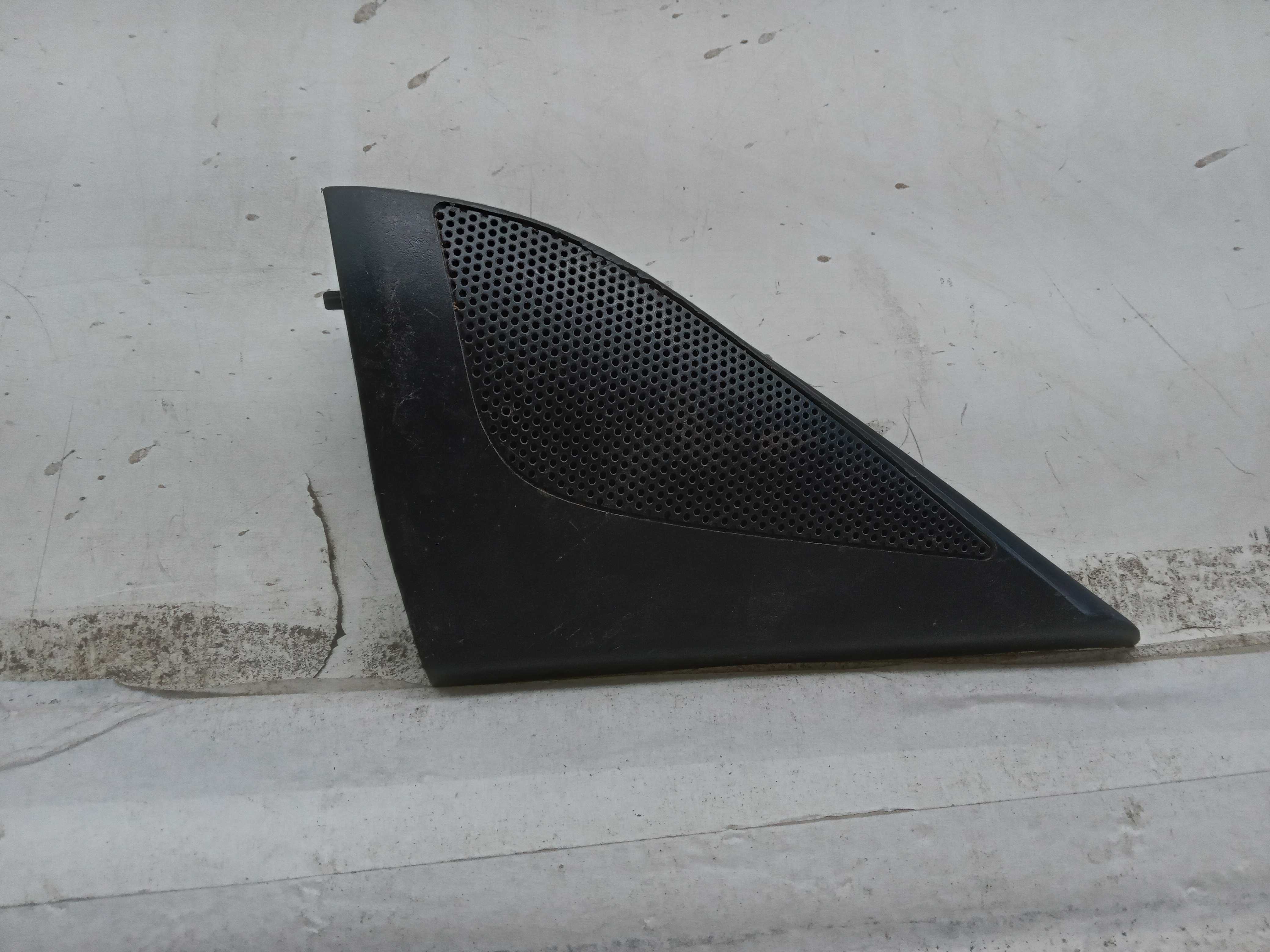 MOLDURA ACABAMENTO ALTO FALANTE PORTA DIANT LD MITSUBISHI L200