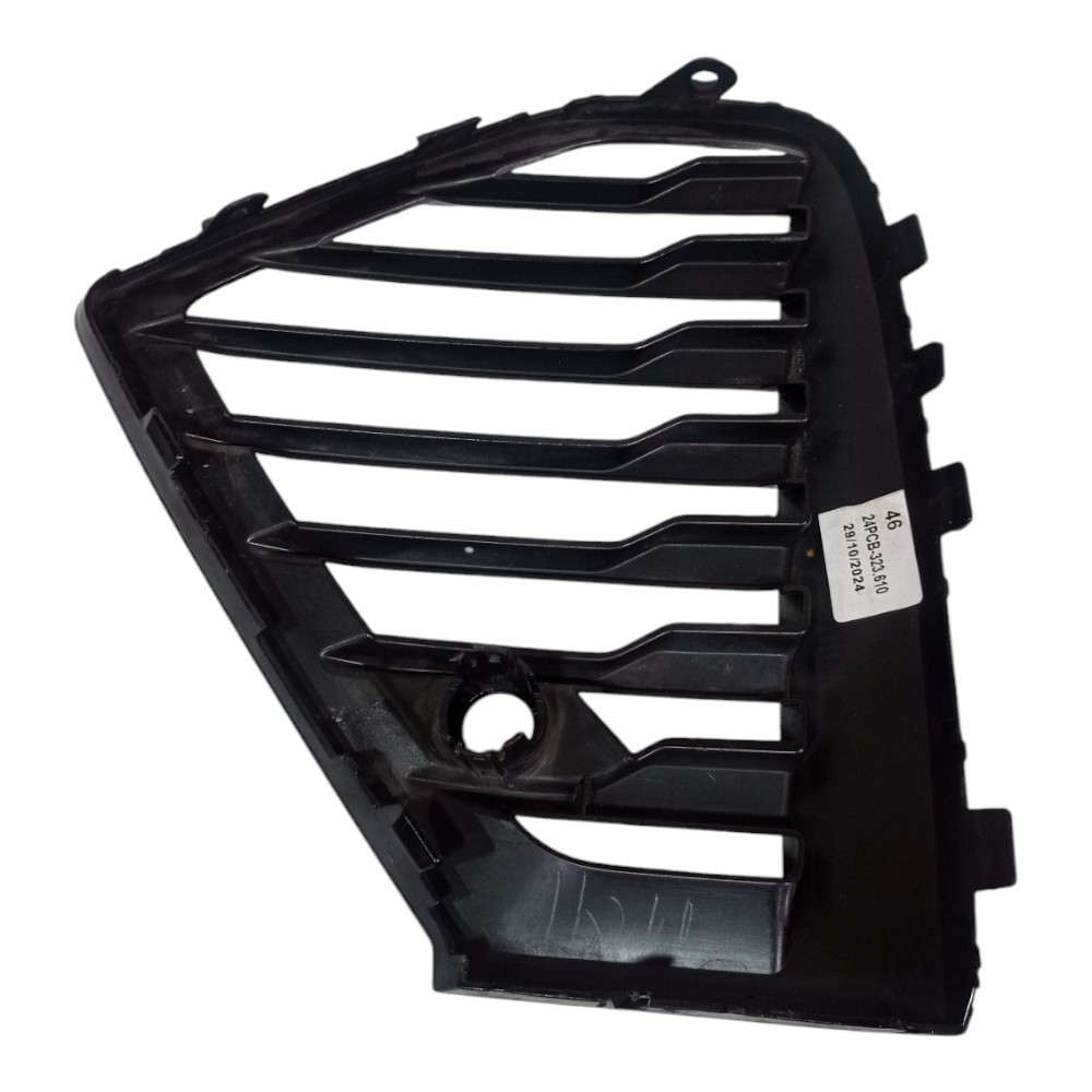 Moldura Grade Parachoque Dianteiro Direito Volvo Xc60 2023 6