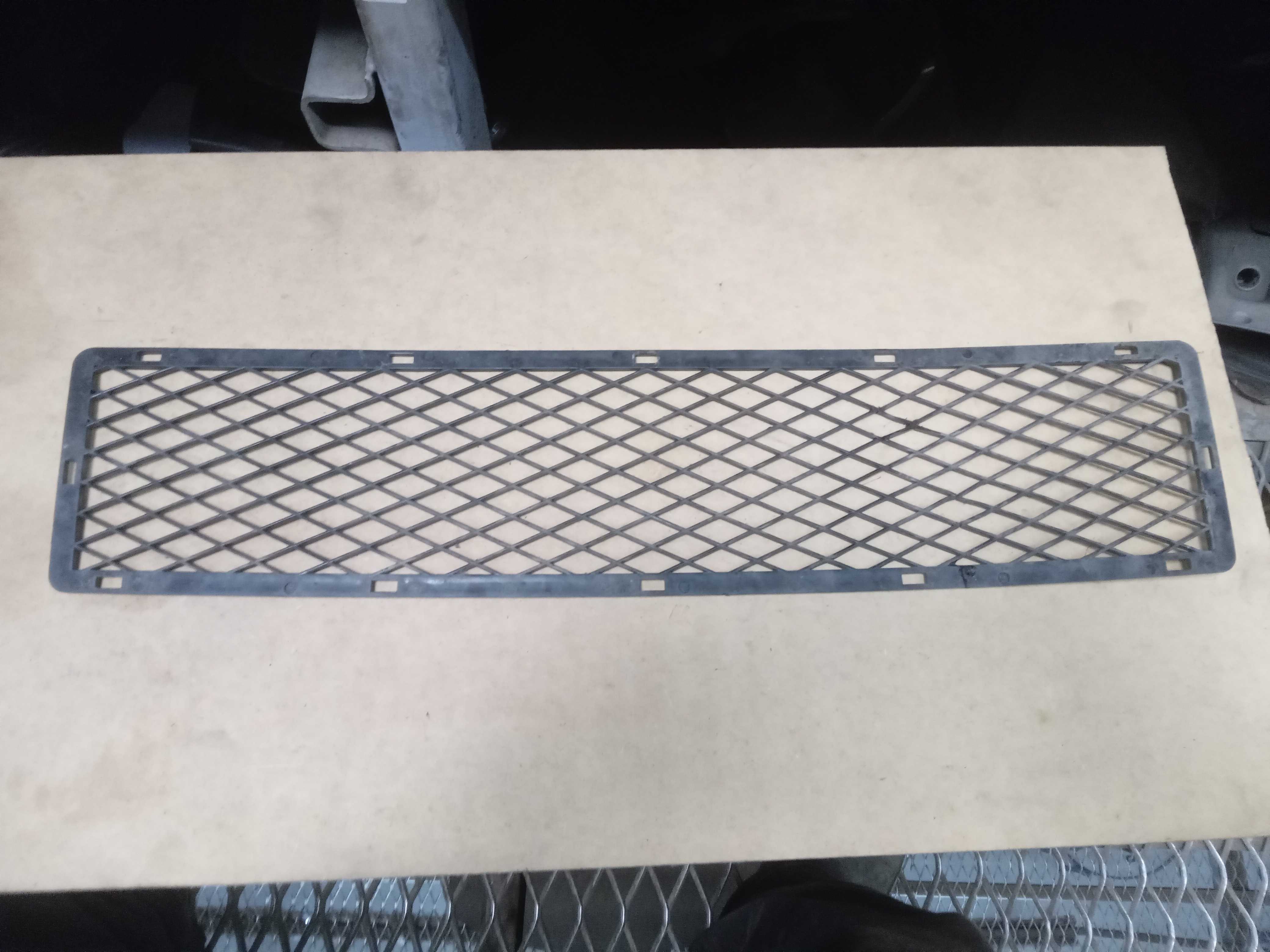 GRADE INFERIOR PARACHOQUE DIANT FIAT DOBLO 2010 2