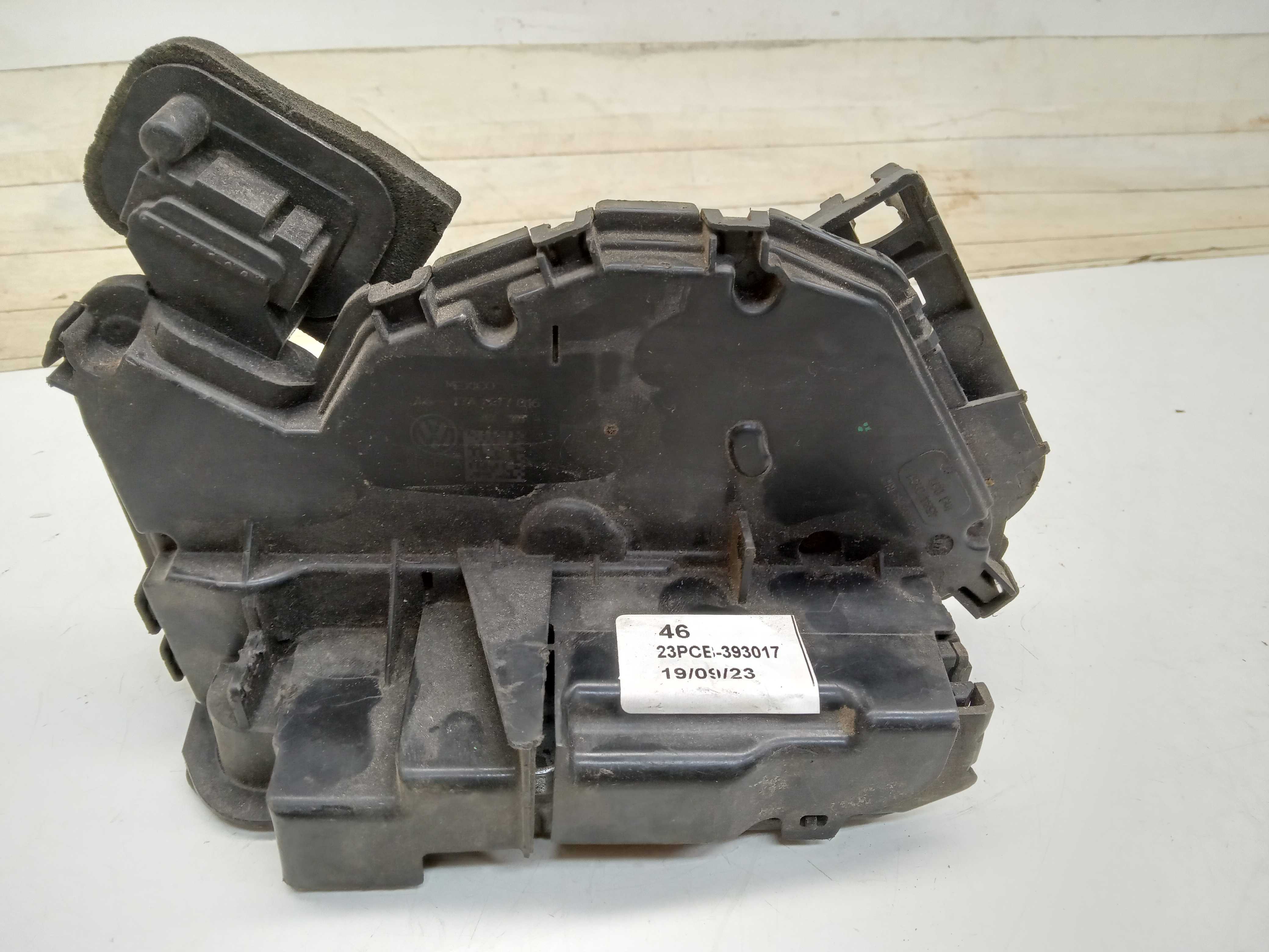 FECHADURA PORTA TRASEIRA LD  VW TCROSS VIRTUS 2019 1