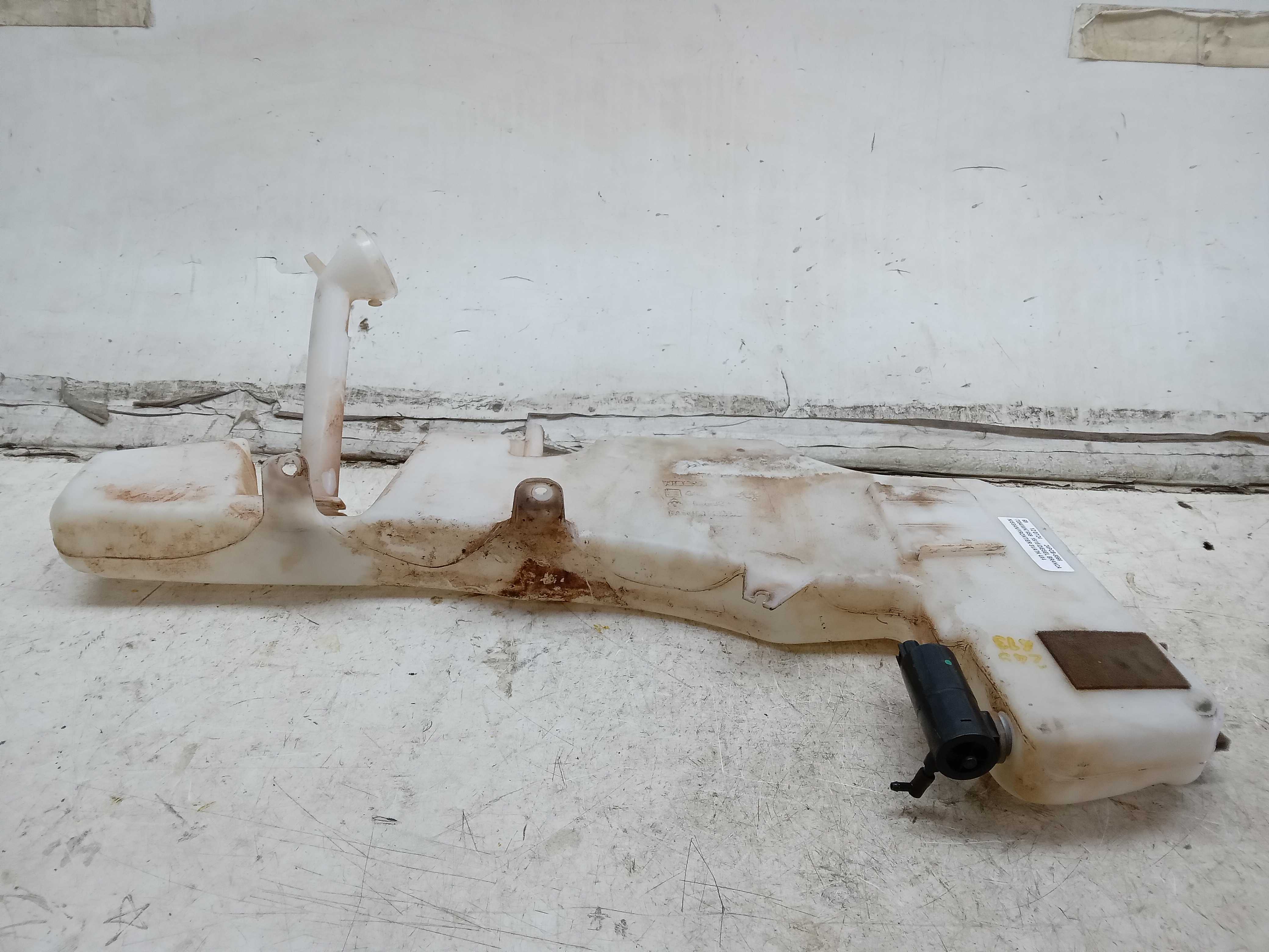 RESERVATORIO AGUA LIMPADOR PARABRISA NISSAN FRONTIER 2015