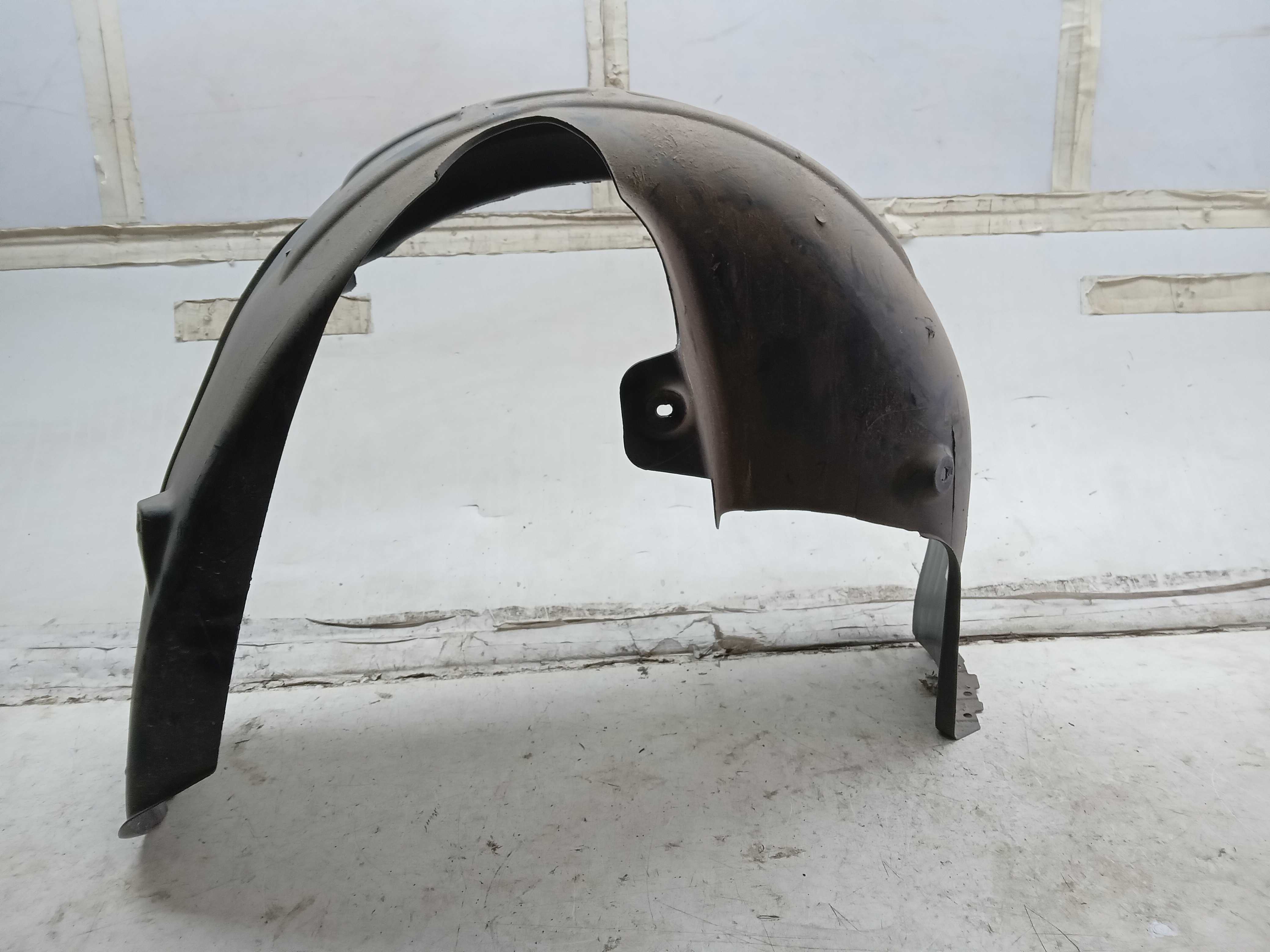PARABARRO TRASEIRO LE GM ONIX 2023 1